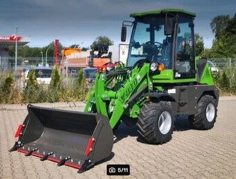 Kolesový nakladač V910