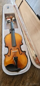 nové Husle 4/4