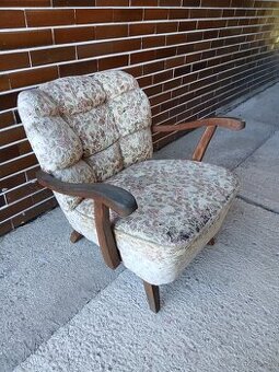 Predam kreslo Halabala