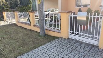 Predám plot s bránkami