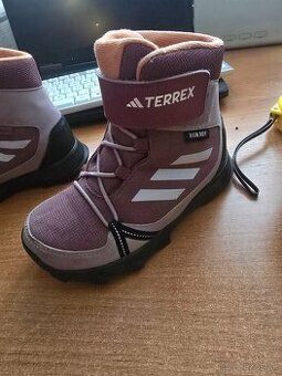 Adidas terrex 28.5