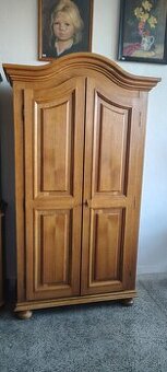 Masivní dubová skříň, selský, rustikální nábytek