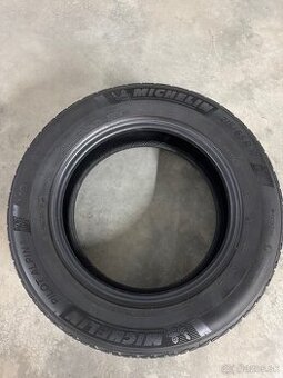Zimné pneumatiky 215/65 r17