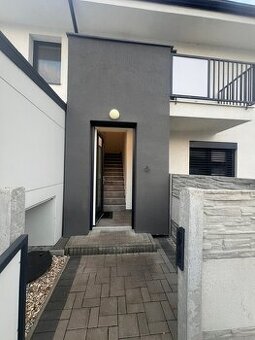 Moderný, krásny a nadštandardný 3 izbový byt v Galante.