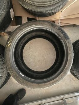 225/45zr19
