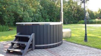Hottub, drevený kúpací sud