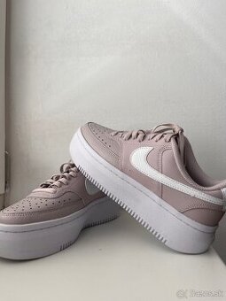 Nike Sneakersy Court Vision Alta Ltr DM0113-005 Fialová