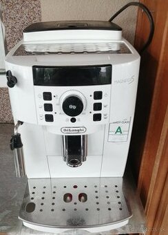 Kávovar automatický De Longhi Magnifica S