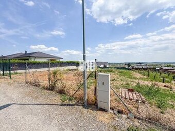 Stavebný pozemok so stavebným povolením Štitáre - 805 m2