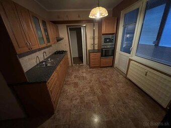 3-izbový byt, 74 m² – Levice, ul. Kapitána Nálepku