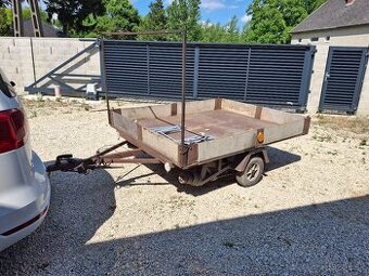 Prívesný vozík yacht
