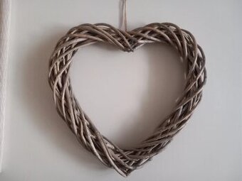 Veľké závesné drevené srdce 36x36 cm
