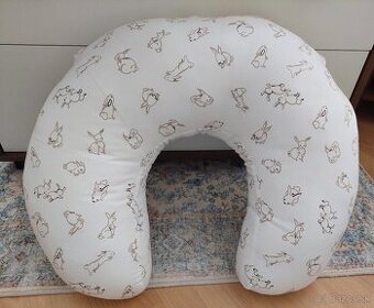 Vankúš na dojčenie