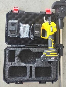 AKU teleskopické bez uhlíkové nožnice na konáre