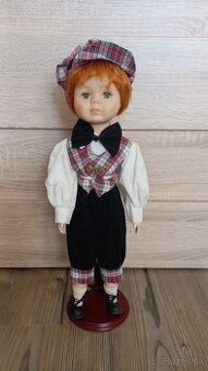 Keramicka babika so stojanom - rysavy chlapec - 1