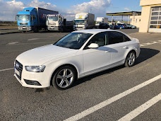 Audi A4 - 1