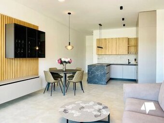 Prenájom 3 izb. byt, Orbis, 2x terasa, garáž. státie