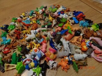 Predám rôzne hračky z kinder vajíčka a zvieratká + sčítanie