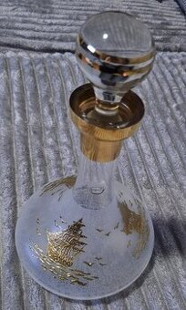 Starožitná sklenená karafa