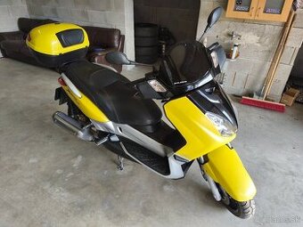 Yamaha Xmax 250