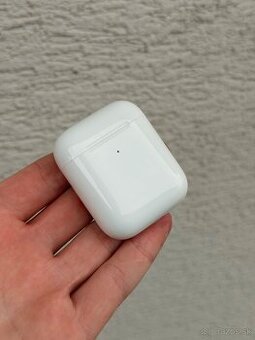 Bezdrôtové púzdro na Apple AirPods 2