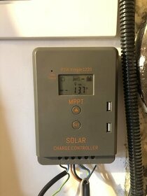 aktualne do zmazania - MPPT solarny regulator 20A 12/24V