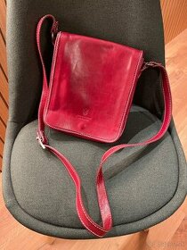 Bordová kabelka z pravej kože