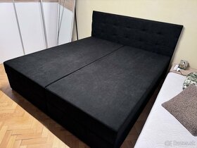 Moderná posteľ s úložným priestorom