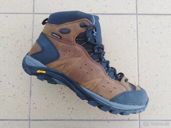 Turistické topánky VIBRAM