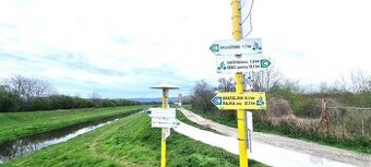 Pozemok v krásnom prostredí malebnej Ivanky pri Dunaji.