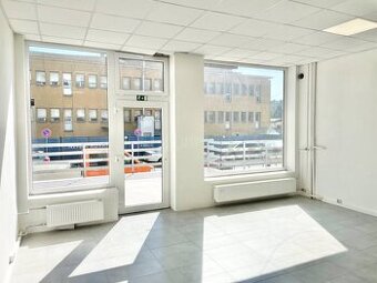 Ponúkame na prenájom obchodné priestory s rozlohou 128 m2 -