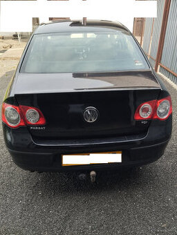 passat b6 1,9 tdi bxe motor, zadny naraznik, interier, sklo