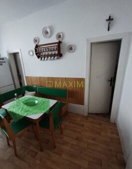 Ponúkame na predaj rodinný dom v obci Jakubov.