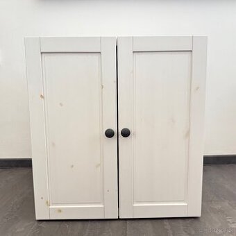Závesná skrinka Ikea biela