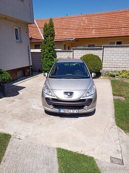 Peugeot 207 1,4 E 5P