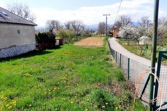 Na predaj pozemok v obci Komárany- okres Vranov nad Topľou