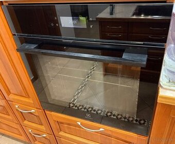 Electrolux KOEBP39WZ. Rúra , sporáky