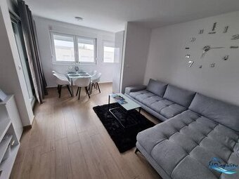 Novalja – zariadený apartmán v novostavbe
