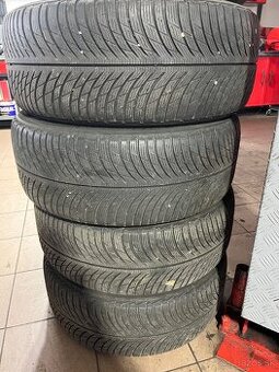 Predám zimné pneumatiky 235/50r19