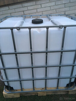 IBC, kubíkovka, vodná nádrž