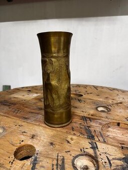 Vintage mosadzná váza z nábojnice – Záhorie, srnce 🦌✨