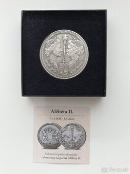 Kráľovná Alžbeta II. na pamätnej medaile