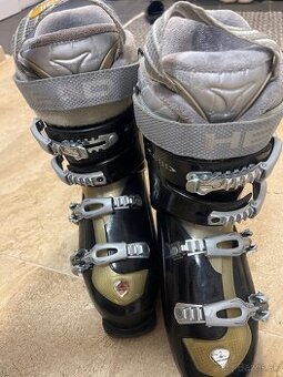 Head lyžiarky veľkosť 39,5/40