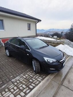 Opel Astra sedan 2018
