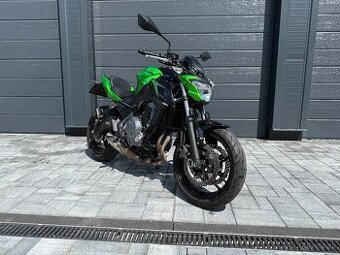 Kawasaki Z650 v tp 35kW