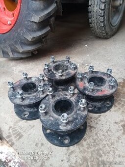 Predám rozsirovacie podložky na malotraktor mt8 alebo tz4k14