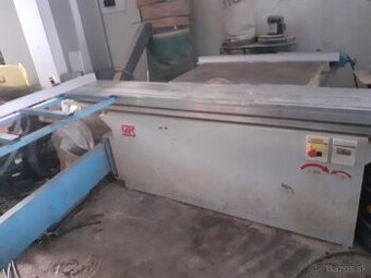 Formatovacia píla s predrezom