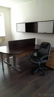 Kancelársky nábytok