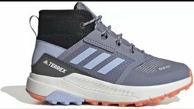 Nové trekové topánky Adidas Terrex Trailmaker Mid
