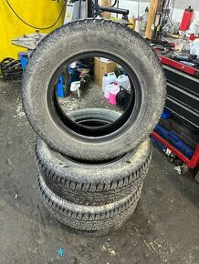 Celorocne pneu Yokohama 205/70 r15
